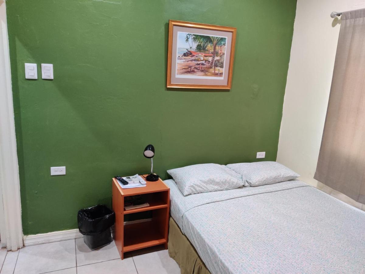 Woodbrook On The Avenue Bed and Breakfast Port of Spain Exteriör bild
